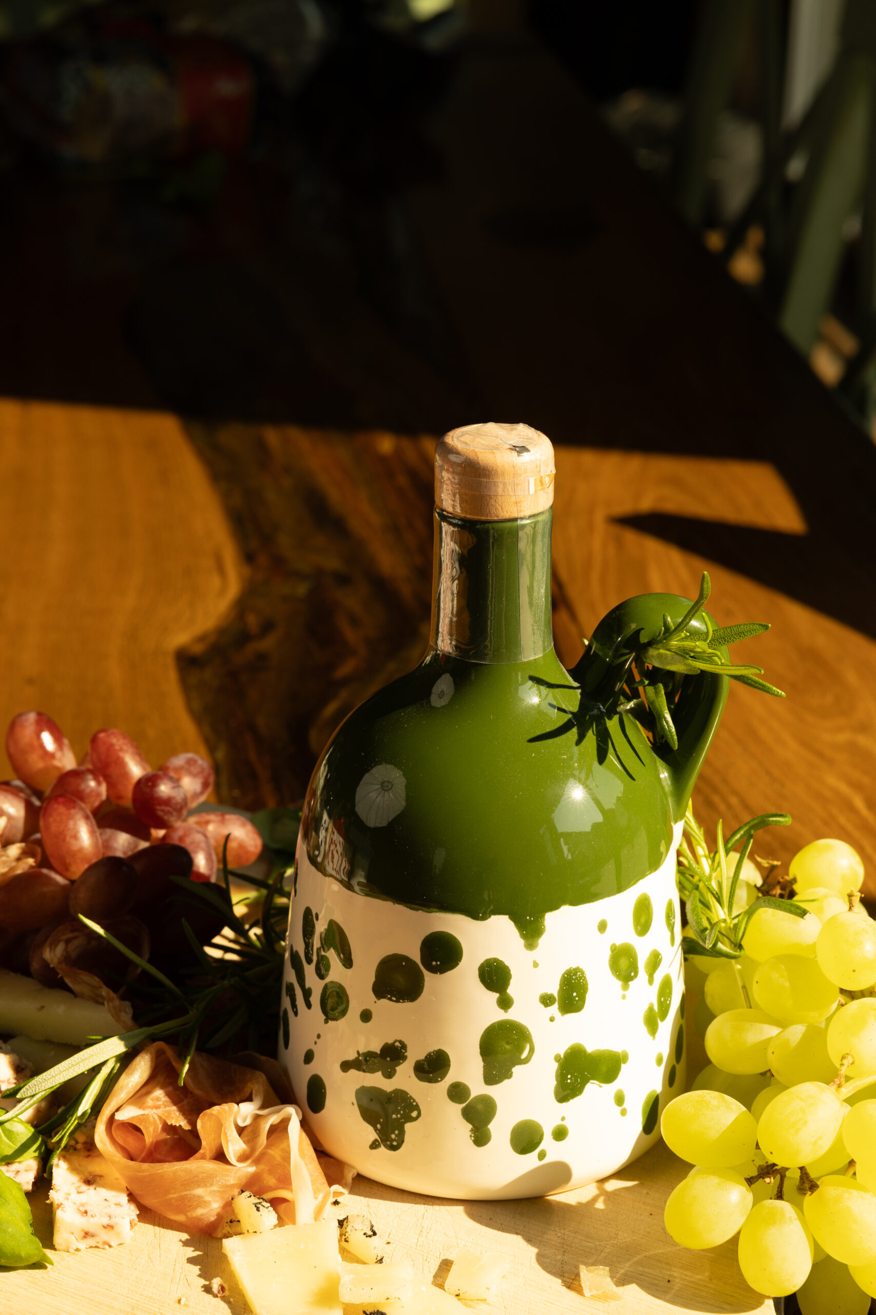 Oliwa z oliwek w zielonej ceramice Menzonio Green - obrazek 2